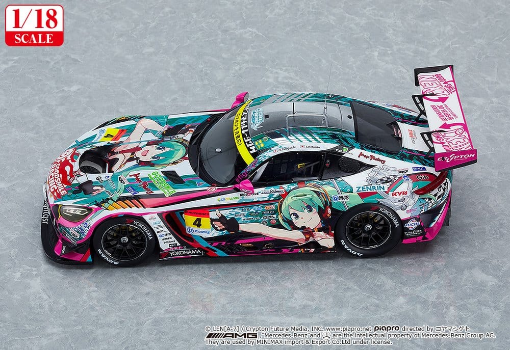 Hatsune Miku GT Project Vehicle 1/18 Good Smile Hatsune Miku AMG 2020 SUPER GT Okayama Test Ver. 26 cm