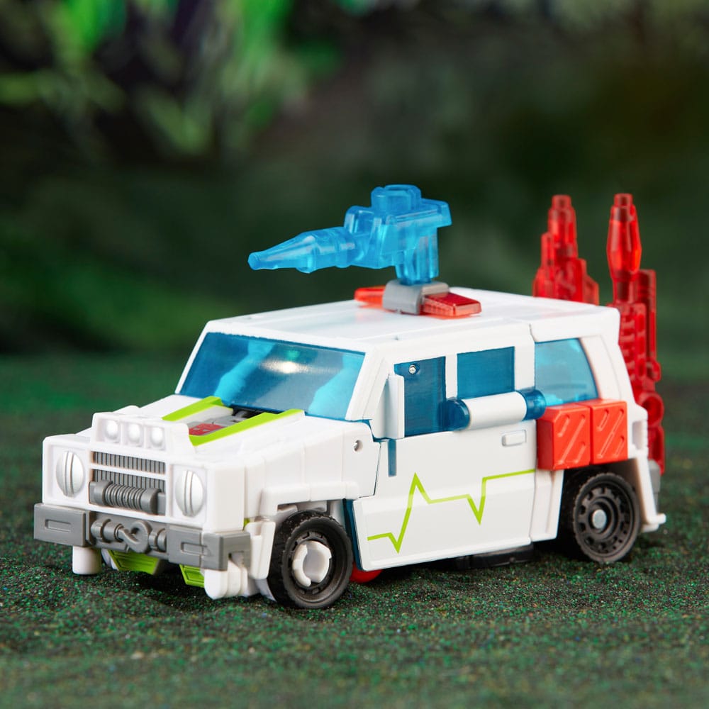 Transformers Generations Legacy Evolution Deluxe Class Autobot Medix 14cm Action Figure