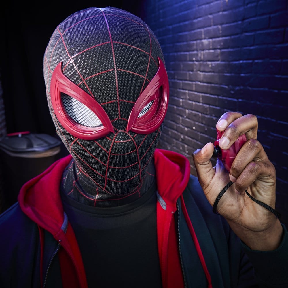 Spider-Man: Miles Morales Marvel Legends Electronic Expressive Mask