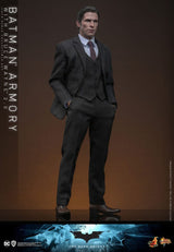 The Dark Knight Movie Masterpiece Batman Armory with Bruce Wayne (2.0) 30 cm 1/6 Action Figures & Diorama