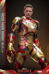 Iron Man 3 Movie Masterpiece Iron Man Mark XLII (2.0) Deluxe 32 cm 1/6 Diecast Action Figure