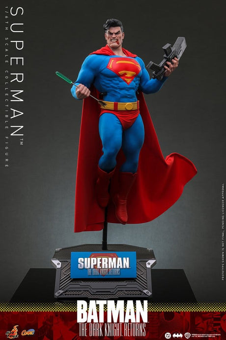 Batman: The Dark Knight Returns Comic Masterpiece Action Figure 1/6 Superman 34 cm
