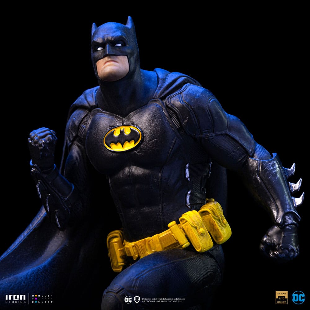 DC Comics Batman Deluxe (Black Version Exclusive) 30 cm  1/10 BDS Art Scale Statue