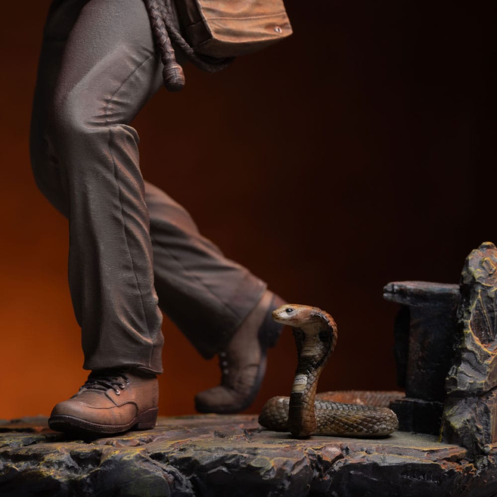 Indiana Jones 26 cm 1/10  Art Scale Statue