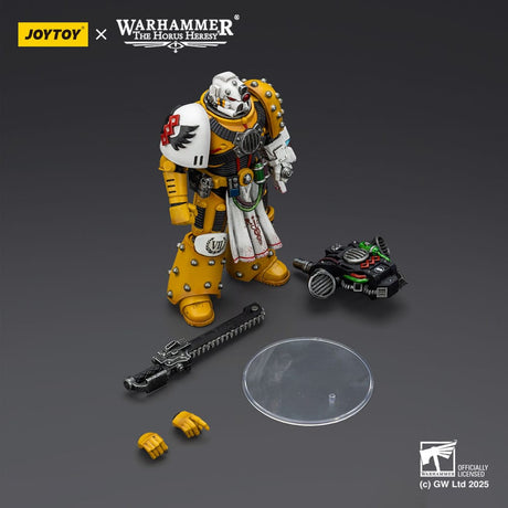 Warhammer 40,000: imperial Fists Action Figure Legion Apothecary 12 cm