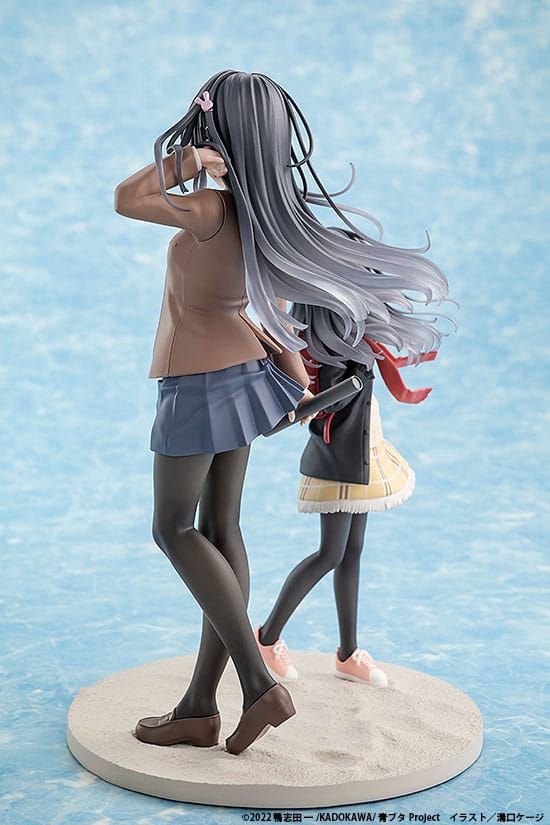 Rascal Does Not Dream of a Knapsack Kid Mai Sakurajima High School Graduation Ver. & Knapsack Kid 19cm PVC Statue