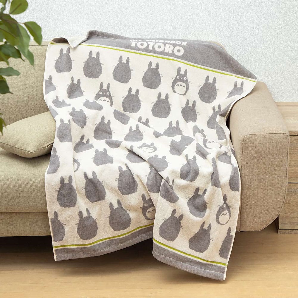 My Neighbor Totoro Big Totoro 85 x 115 cm Fluffy Blanket