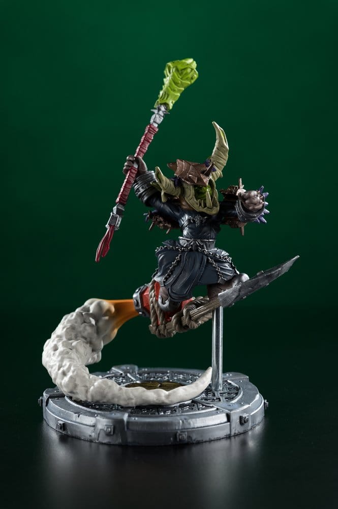 World of Warcraft 1/12 Scale Limited Edition Posed Figure Goblin 19 cm