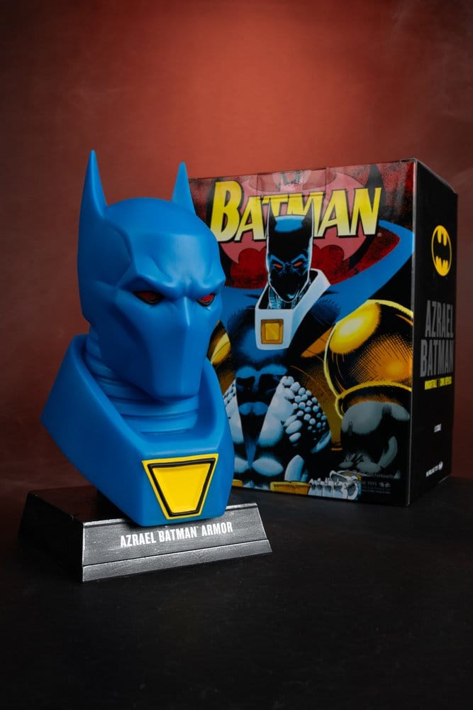 Batman DC Direct Mini-Replica 1/3 Azrael Batman Mask (Batman: Knightfall) (Gold Label Collection) 18 cm