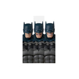 DC Comics MAFEX Action Figure Batman Damage Ver. (Batman: Hush Ver.) 16 cm