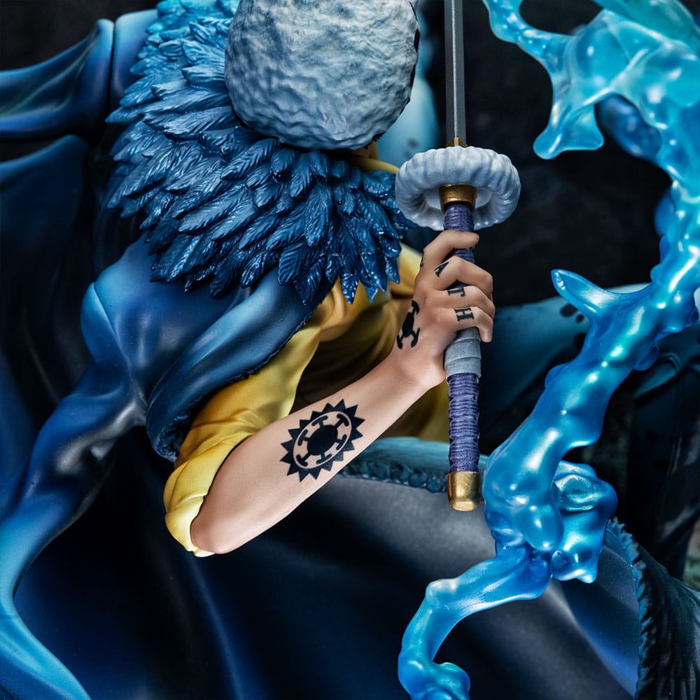 One Piece Portrait Of Pirates WA-MAXIMUM PVC Statue Trafalgar Law The Surgeon of Death Awaken Ver. 27 cm