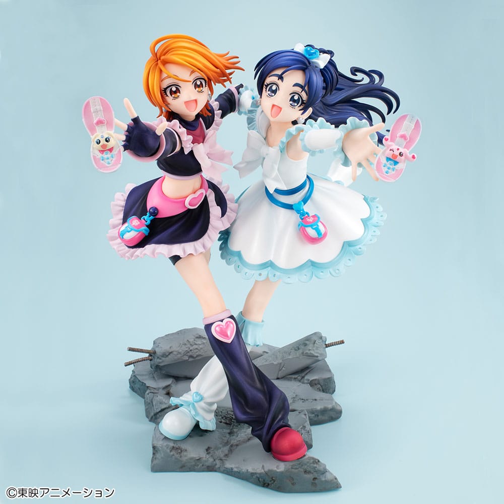 Pretty Cure Lucrea Cure Black & Cure White 22 cm PVC Statue