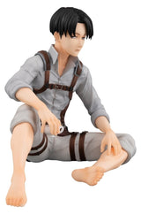 Attack on Titan G.E.M. Series PVC Figure Squad Captain Levi Palm Size 9 cm