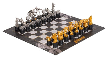 DC Comics Chess Set Batman vs. The Joker 47 cm