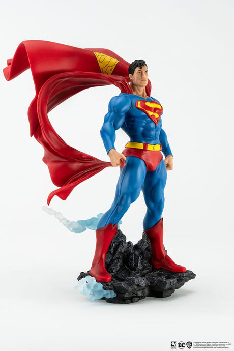 DC Comics Superman Classic Version 30 cm 1/8 Scale PX PVC Statue