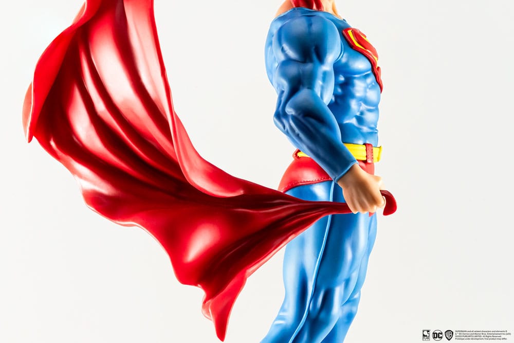 DC Comics Superman Classic Version 30 cm 1/8 Scale PX PVC Statue