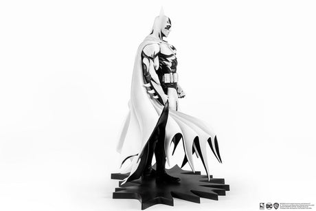 Batman Black & White Version 27 cm 1/8 PVC Statue