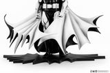 Batman Black & White Version 27 cm 1/8 PVC Statue
