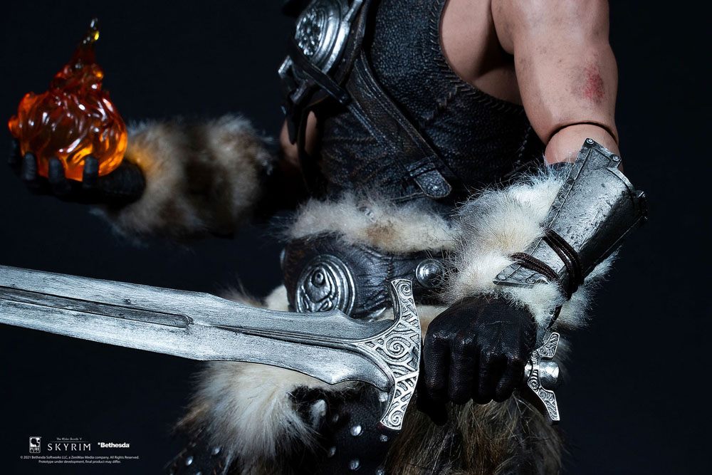 The Elder Scrolls V Skyrim Dragonborn Deluxe Edition 32 cm 1/6 Action Figure