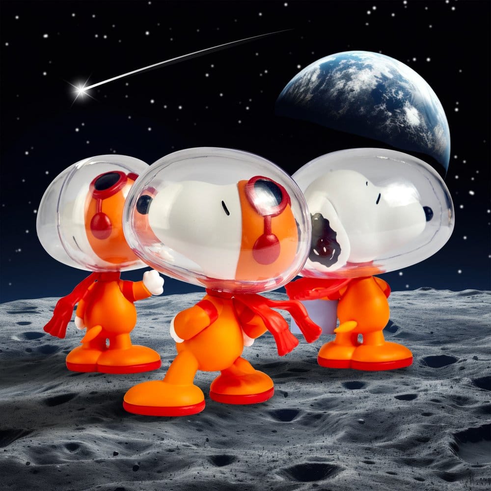 Peanuts Figures Worlds Beyond Snoopy Capsule Display (6)