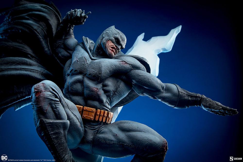 DC Comics Premium Format Statue Batman: The Dark Knight Returns 80 cm