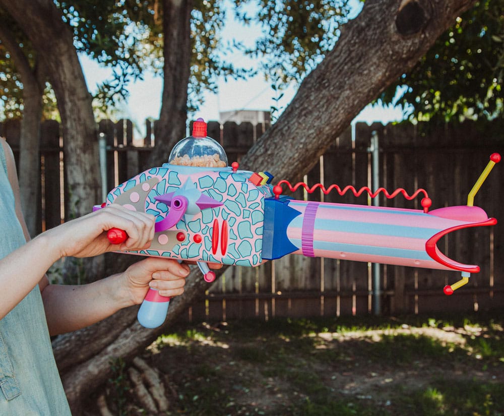 Killer Klowns from Outer Space Electronic Popcorn Bazooka 61 cm 1/1 Prop Replica
