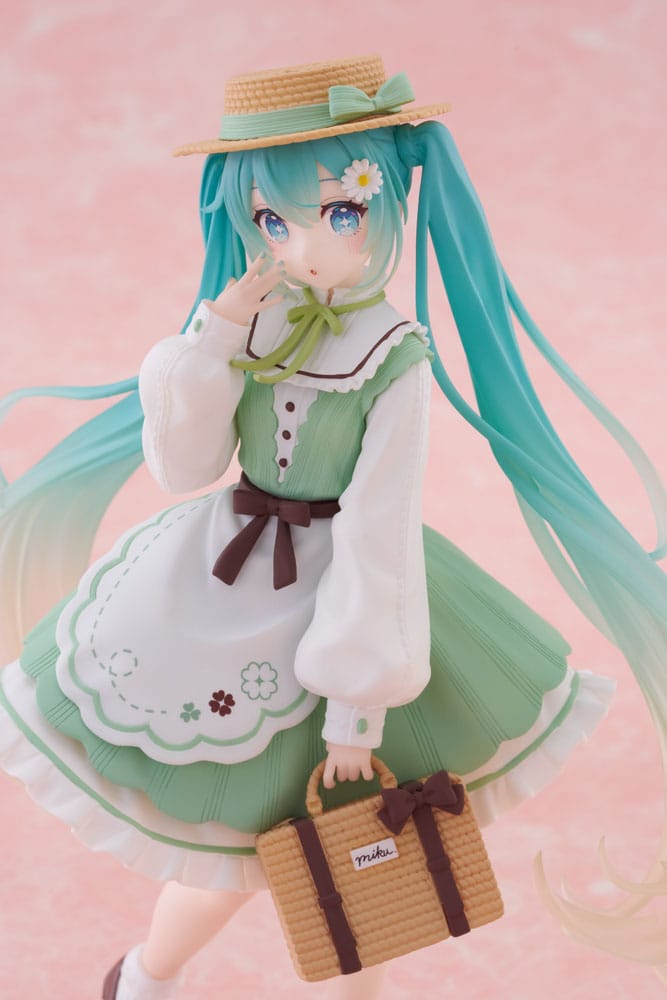 Hatsune Miku Fashion Country Ver. 18 cm PVC Statue Figure