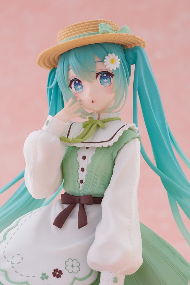 Hatsune Miku Fashion Country Ver. 18 cm PVC Statue Figure
