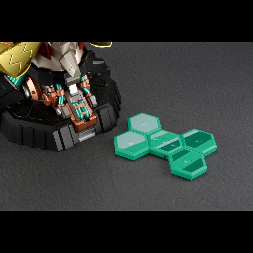 The King of Braves GaoGaiGar 27cm Diecast Head Display Model