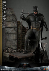 DC Comics Batman v Superman: Dawn of Justice Batman 2.0 (Deluxe Version) 32cm 1/6 Scale Movie Masterpiece Action Figure